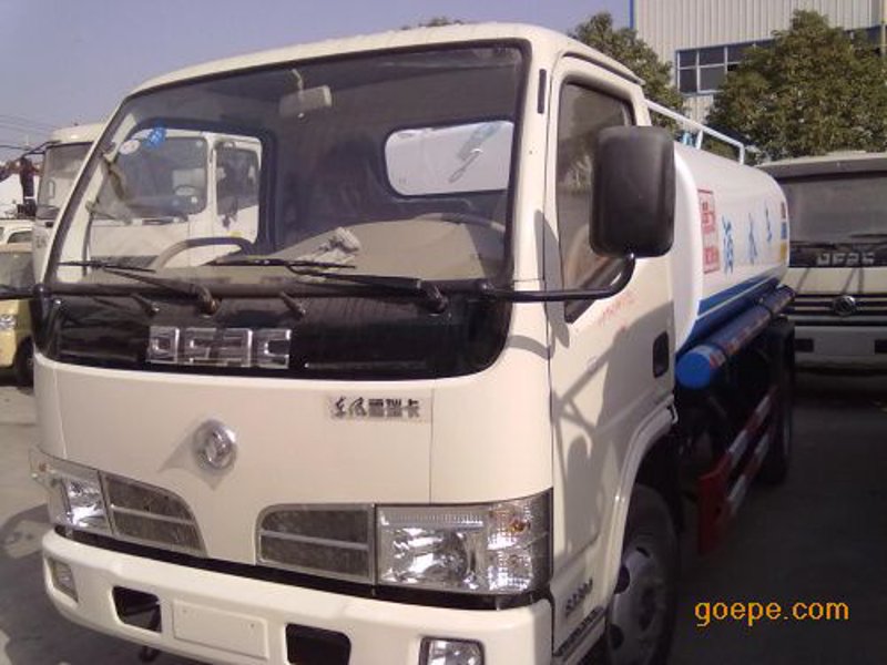 成龙威汽车